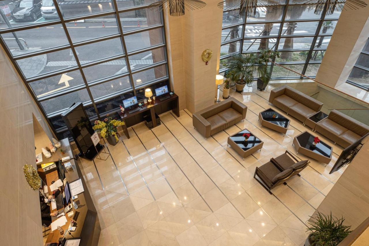 Golden Daisy Hotel Seogwipo Exterior photo