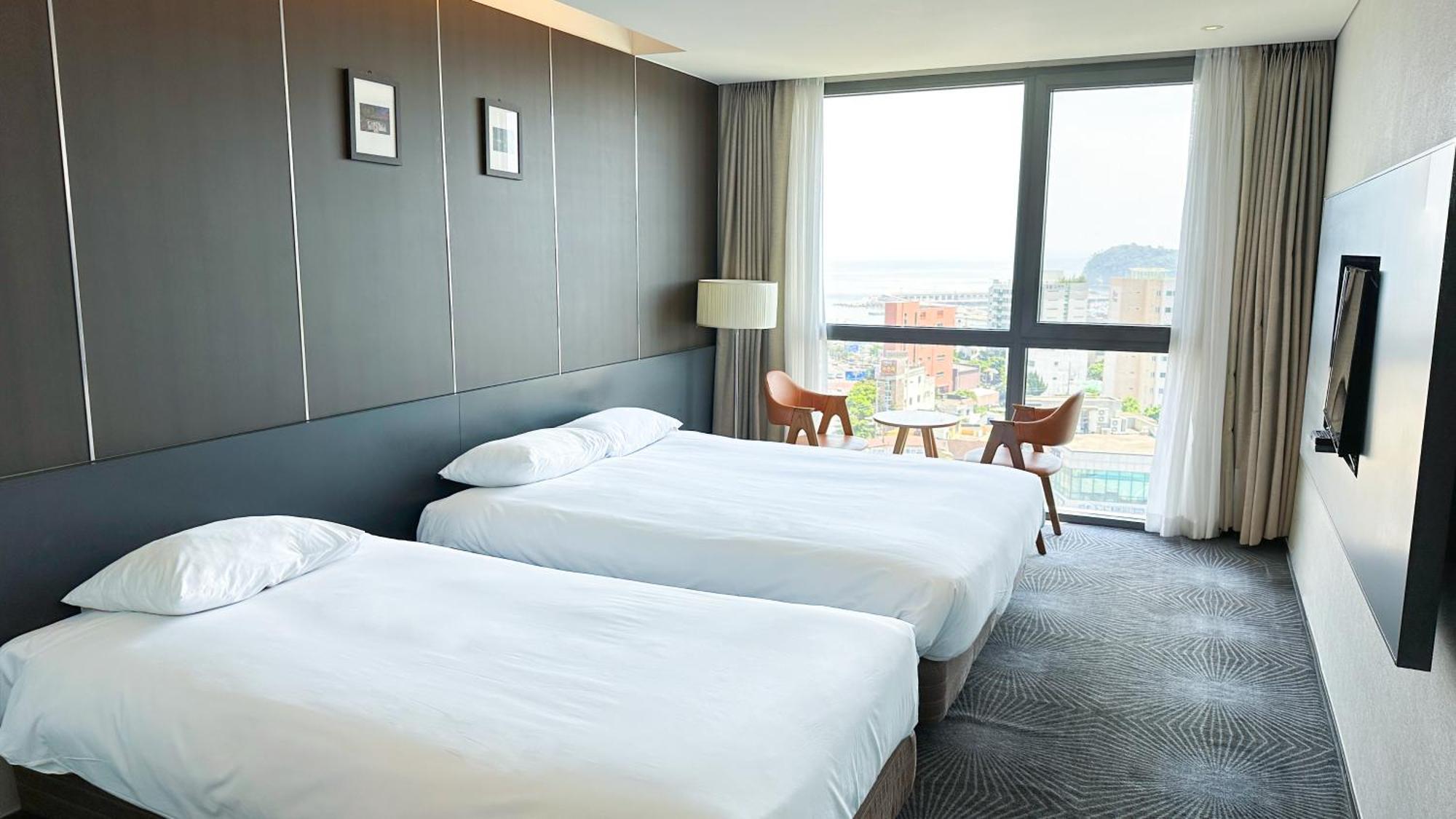 Golden Daisy Hotel Seogwipo Exterior photo